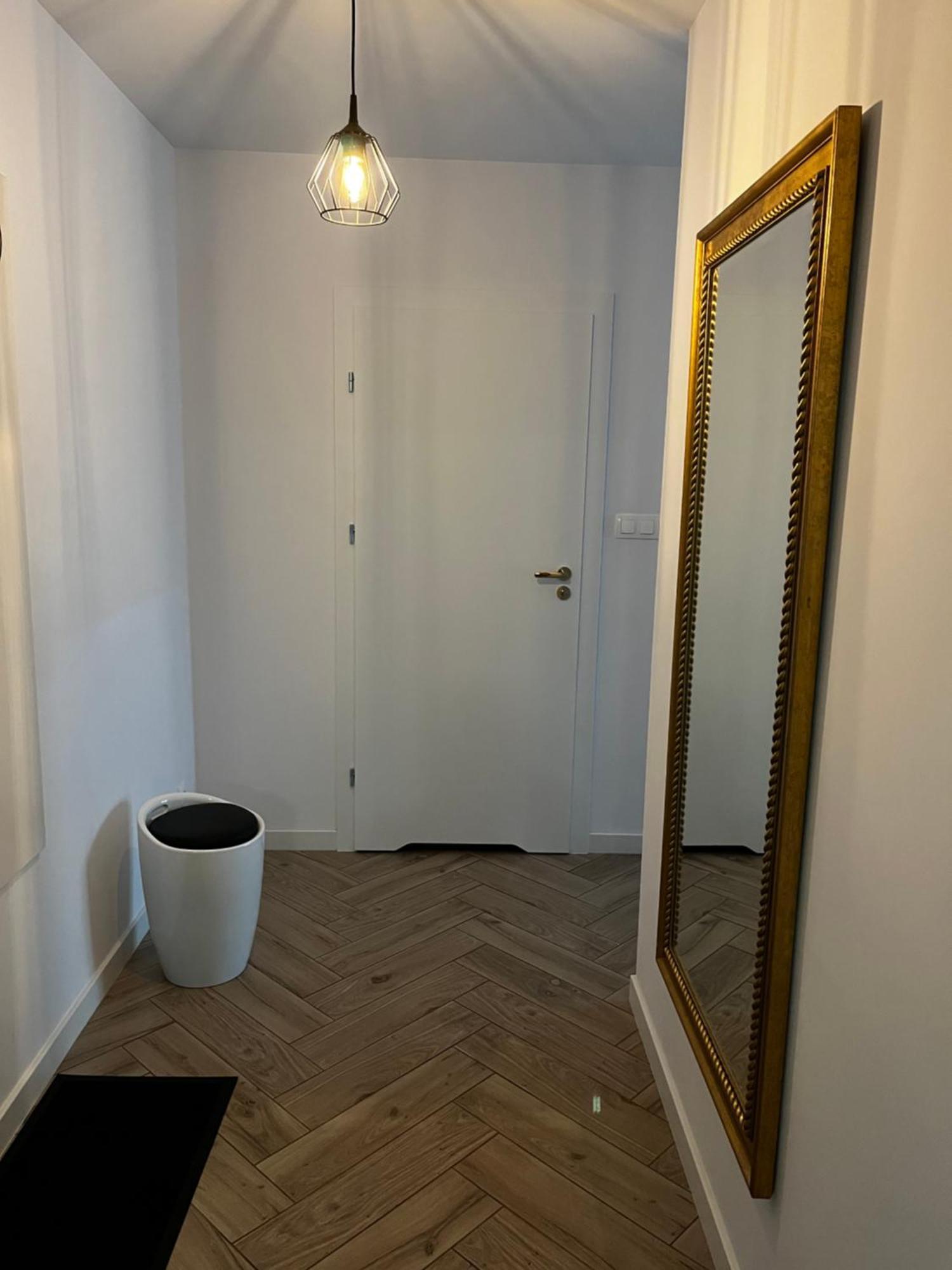 Zlotow-Ka Apartment Luaran gambar